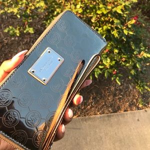 Michael Kors Wristlet